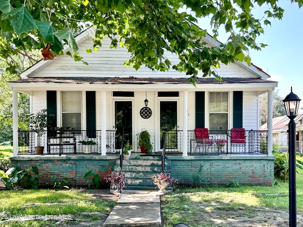 211 Dorman Ave, Tallassee, AL 36078