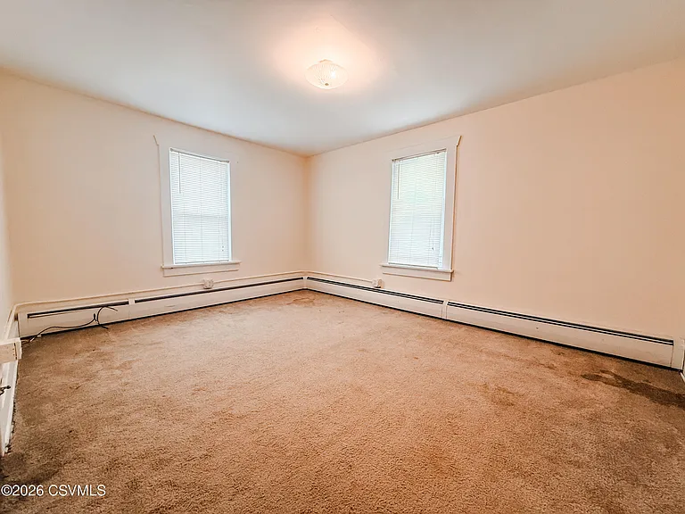 402 N Orange St — Photo 12