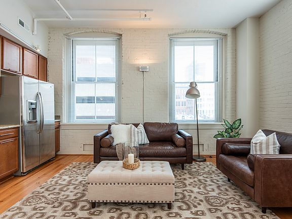 3rd image of 1200 Walnut St #501