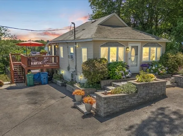 6 Exeter Pl, Billerica, MA 01821