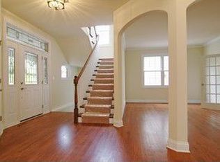 3913 Washington St, Downers Grove, IL 60515