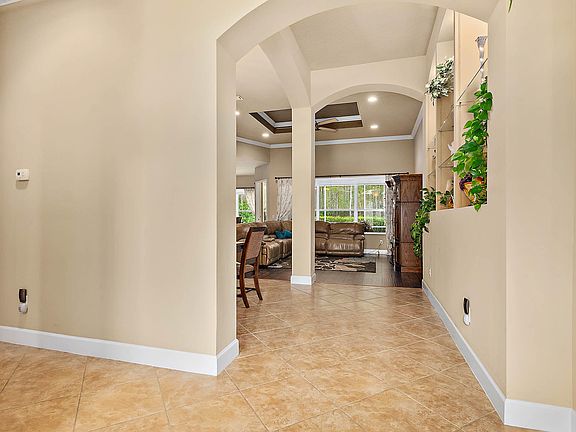5th image of 1231 Crown Pointe Ln