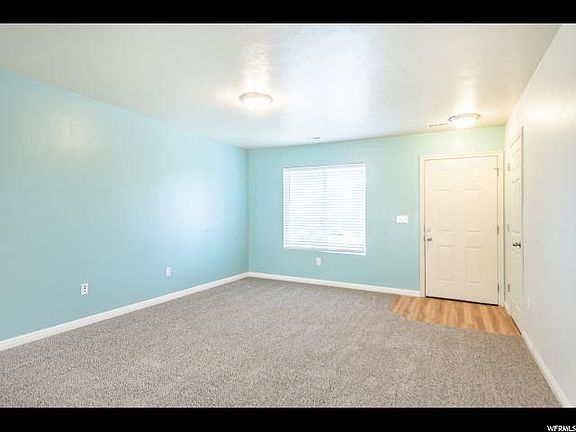3rd image of 428 W Indian Summer Dr