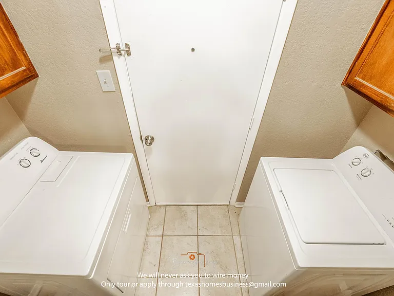 1811 San Rafael St — Photo 6