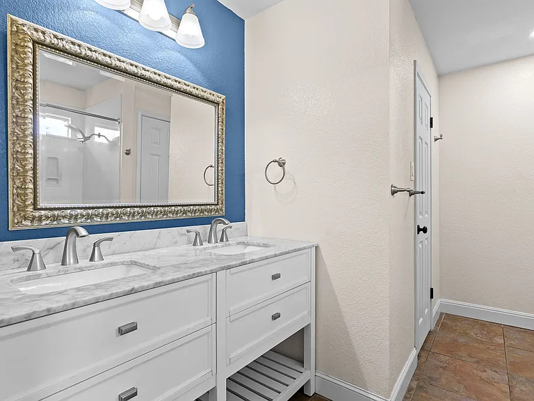 Master bathroom with garden tub/shower combo