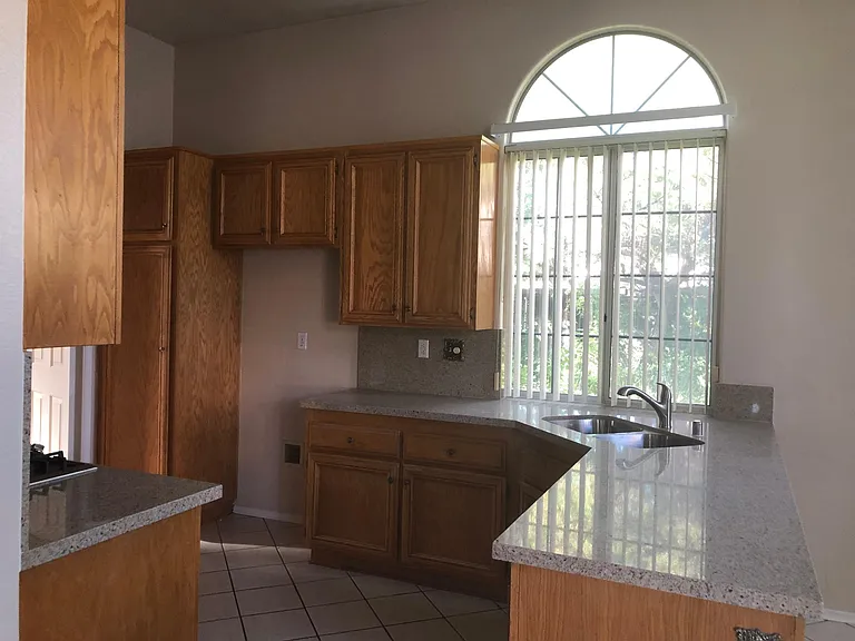 14291 Lauramore Ct — Photo 9