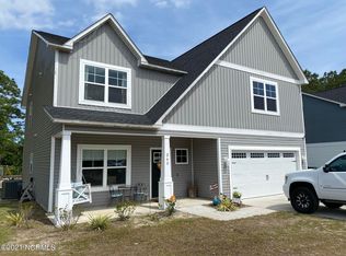 240 E Ivybridge Dr, Hubert, NC 28539