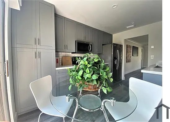 538 SW Tamworth St — Photo 16