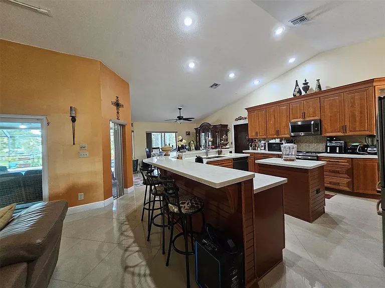 197 NW 113th Way #197 — Photo 14