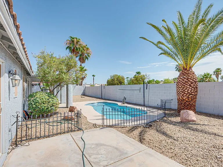 7724 Rye Canyon Dr — Photo 37