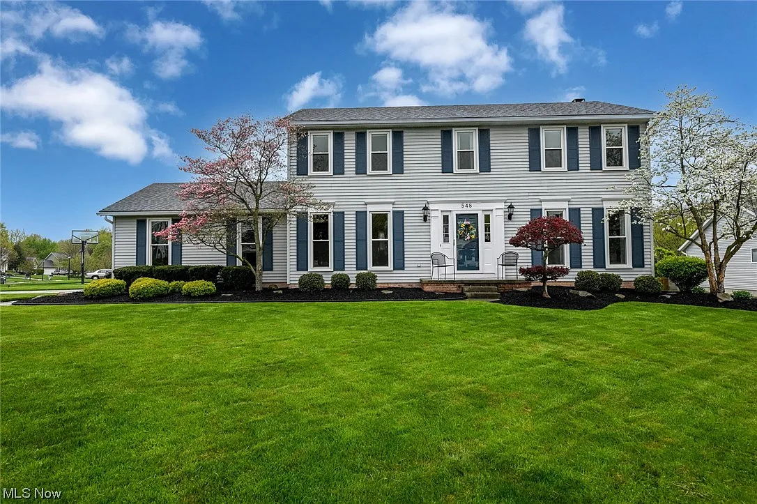 548 Picadilly Cir photo 1