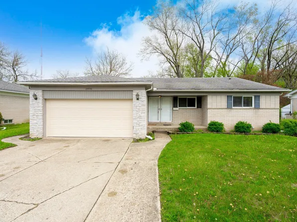 25720 Southwood Dr, Southfield, MI 48075