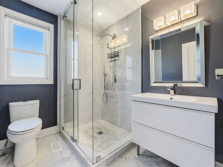 2300 Wagner Cres #UPPER — Photo 14