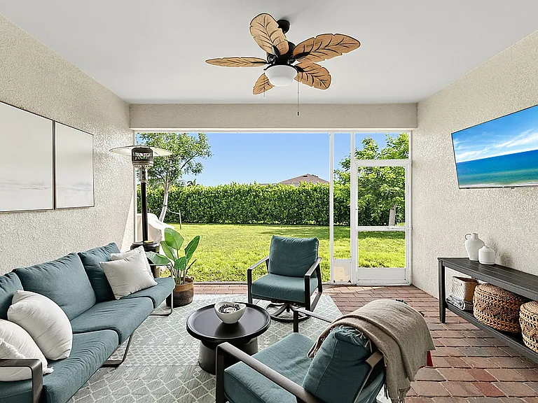 3391 Acapulco Cir — Photo 6