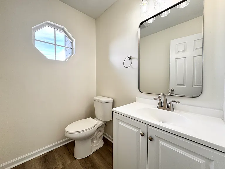 8413 Hirsch Dr — Photo 14