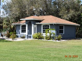 140 2nd St NE, Naples, FL 34120