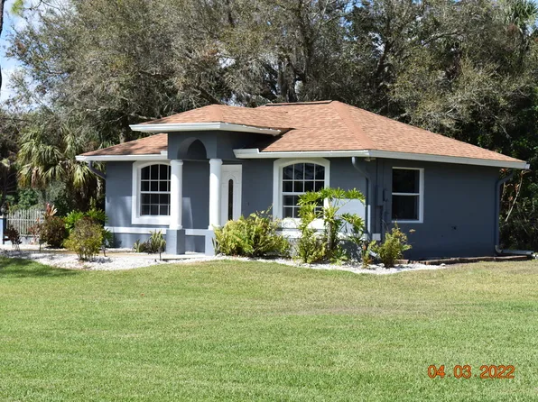140 2nd St NE, Naples, FL 34120
