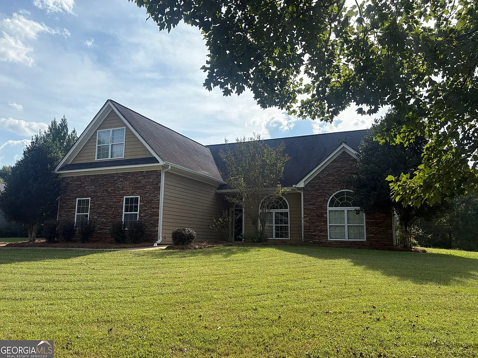 1141 Whispering Lakes Trl