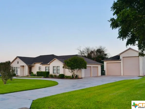 337 Champlain St, Victoria, TX 77905