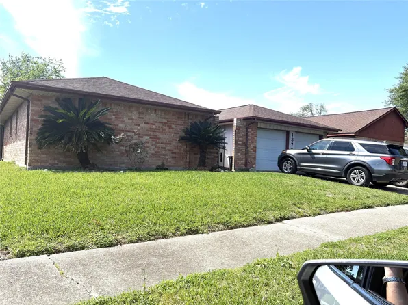 1379 Wrotham Ln, Channelview, TX 77530