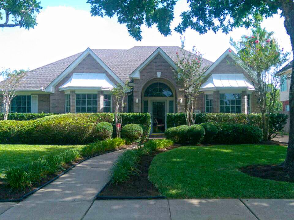 1st image of 2114 Meadow Park Cir