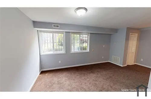 5348 E St SE #101 Photo 1
