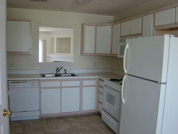 4th image of 1272 A Westridge Ct