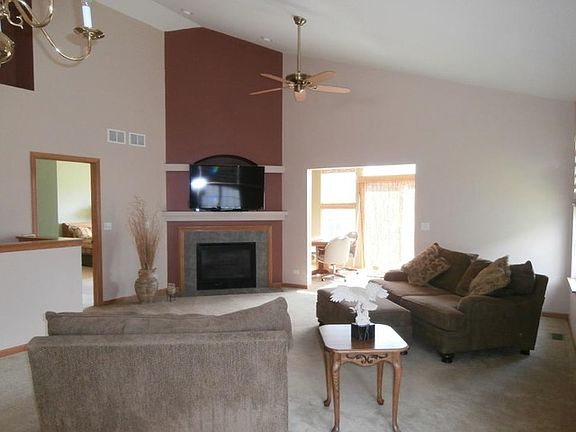 2nd image of 634 Rembrandt Dr