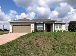 722 NW Douglas Cir, Cape Coral, FL 33993