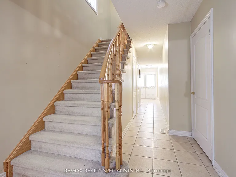 6629 Blackheath Rdg — Photo 3