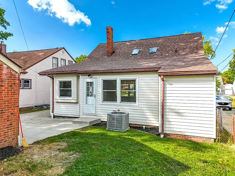 23914 Edgehill Dr — Photo 48