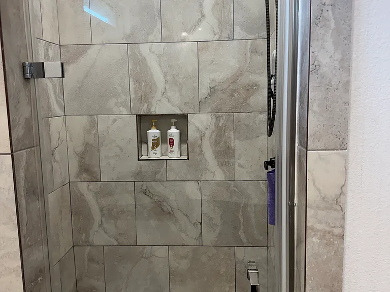 2403 Alamesa Dr — Photo 5