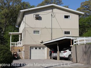 119 River St APT 2, Iowa City, IA 52246