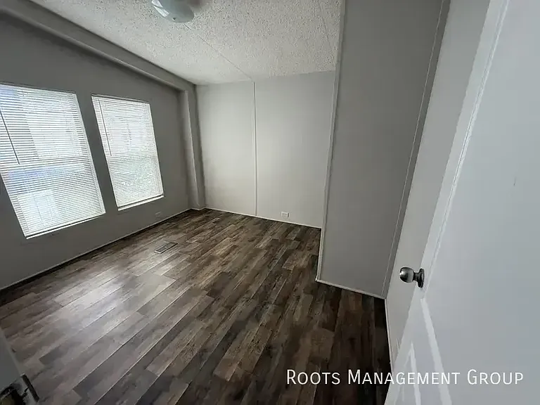 115 W Loudon Ave #M105 — Photo 7