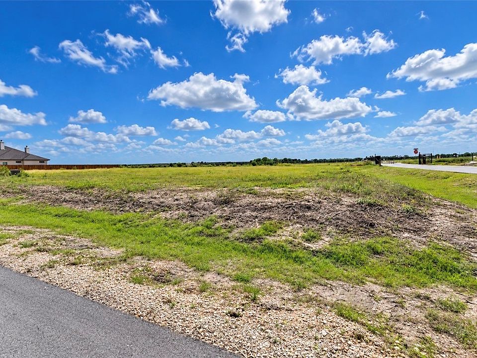 2nd image of 1494 Mariposa Ranch Dr