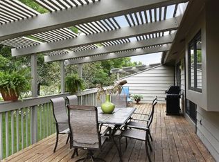 9520 Woodbridge Rd, Bloomington, MN 55438