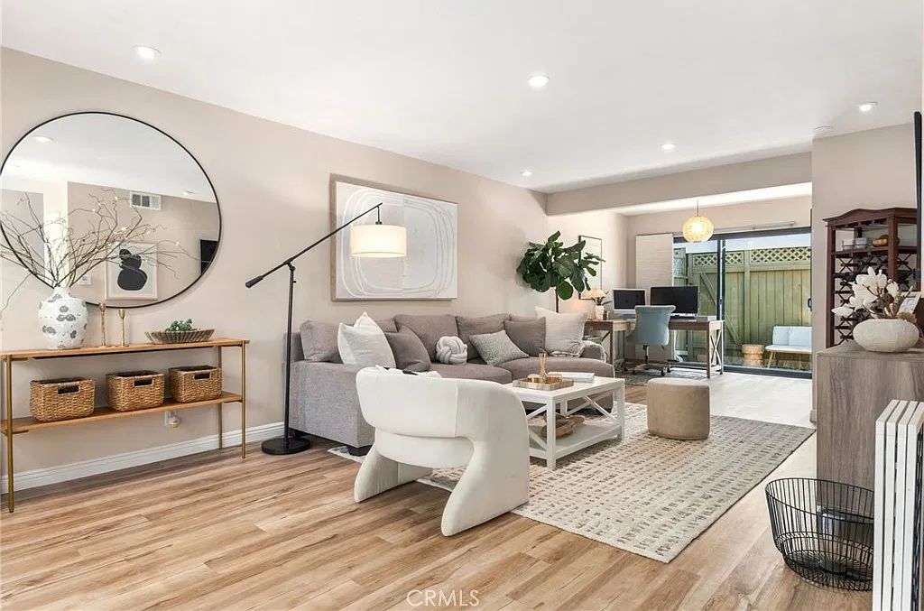 2 bed, 2.5 bath, 1167 sqft, $3,700 — Photo 1
