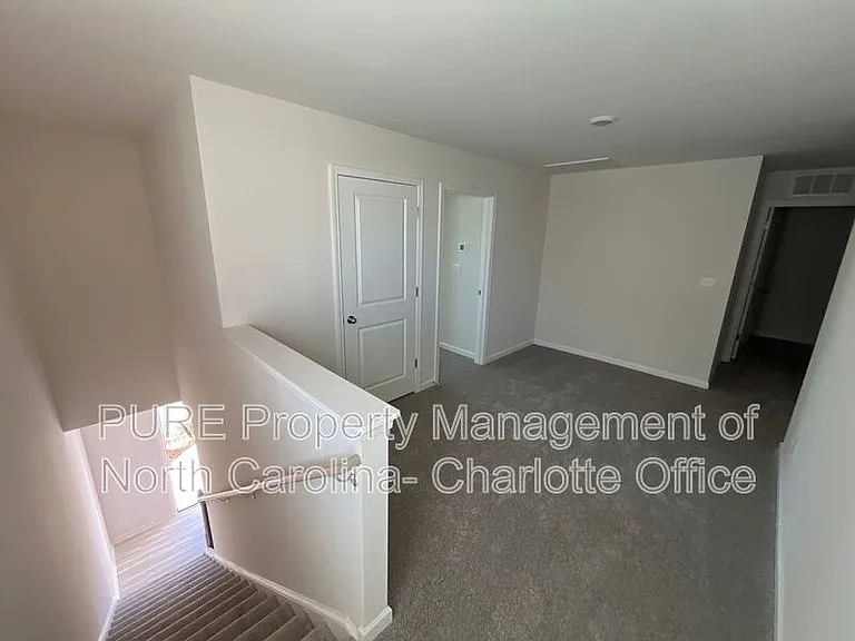 128 Sycamore Springs Dr — Photo 14