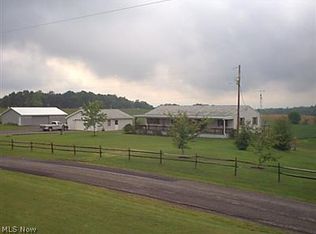 9241 Briar Rd NW, Magnolia, OH 44643