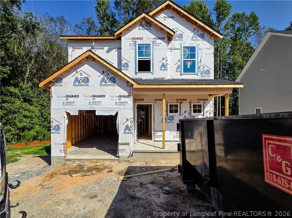 191 Appaloosa Dr, Spring Lake, NC 28390