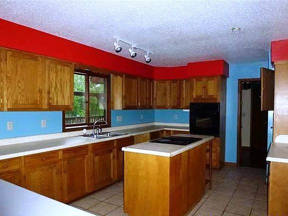5th image of 4 Gentry Carson Dr
