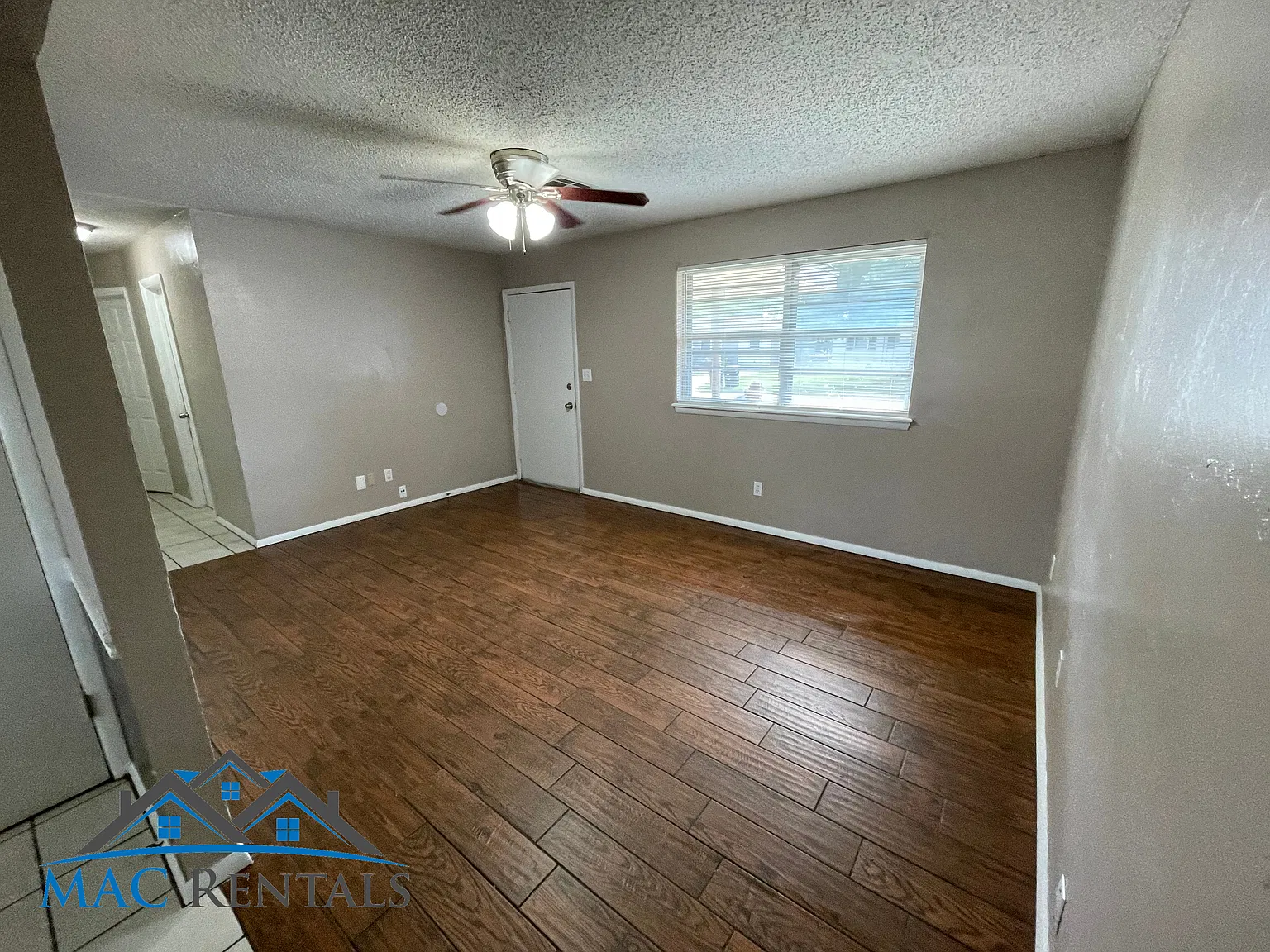 3 bed, 850 sqft, $1,150 — Photo 2
