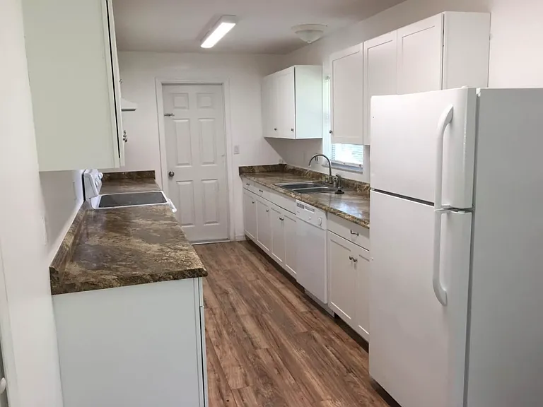 Sebring Rd — Photo 9