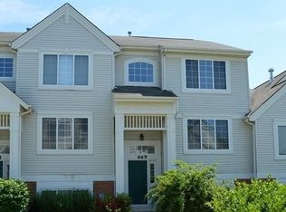 669 S Rosehall Ln, Round Lake, IL 60073