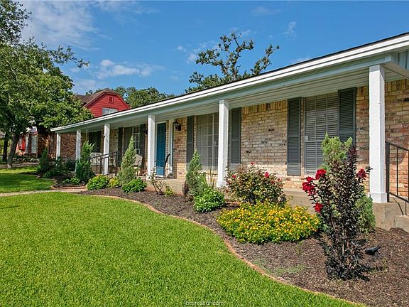 2nd image of 2511 Towering Oaks Dr