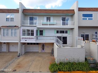 15 Village Rd, Sea Bright, NJ 07760