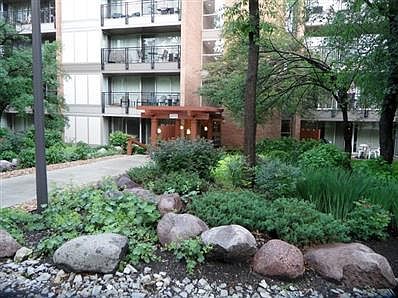 2nd image of 6020 Oakwood Dr APT 4K