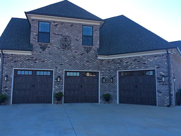 3rd image of 1601 Lake Manor Dr