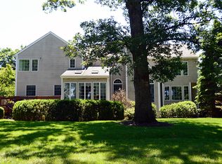 3 Frost Ln, New Providence, NJ 07974