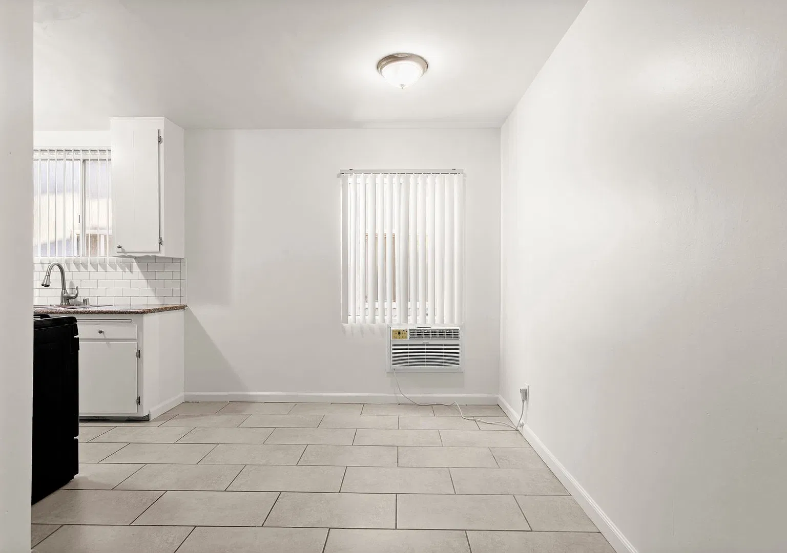 7111 Whitsett Avenue — Photo 3